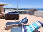 фото отеля Coolum Seaside Apartments