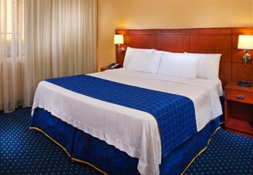 фото отеля Courtyard by Marriott Memphis Airport