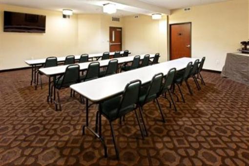 фото отеля Holiday Inn Express Hotel & Suites Jantzen Beach Portland