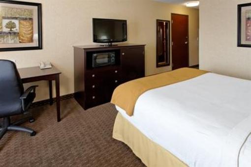 фото отеля Holiday Inn Express Hotel & Suites Jantzen Beach Portland