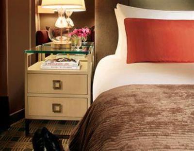 фото отеля Loden Hotel Vancouver