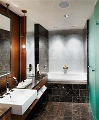 фото отеля Loden Hotel Vancouver
