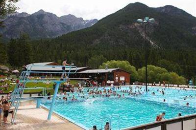 фото отеля Fairmont Hot Springs Resort