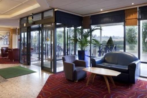 фото отеля Holiday Inn Luton-South