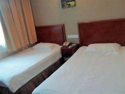 фото отеля Guanqianjie Hotel Suzhou