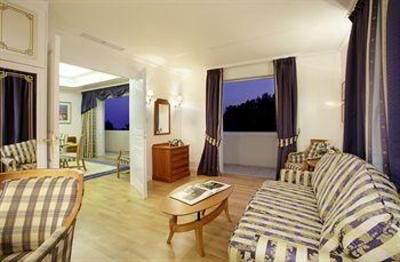 фото отеля Theoxenia Palace Hotel