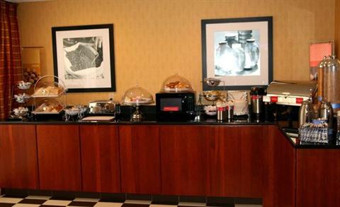 фото отеля Hampton Inn Youngstown West I-80