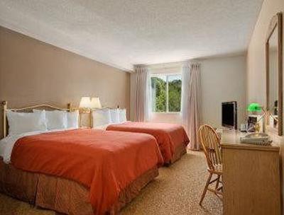 фото отеля Travelodge Suites Dartmouth