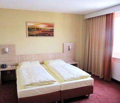 фото отеля Opal Hotel Idar-Oberstein