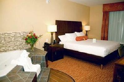 фото отеля Hilton Garden Inn Watertown Thousand Islands