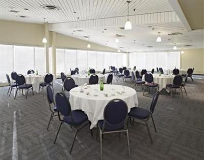 фото отеля Radisson Hotel Calgary Airport