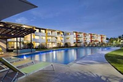 фото отеля Whale Cove Resort and Apartments
