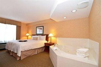 фото отеля Hampton Inn & Suites LangleySurrey