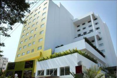 фото отеля Lemon Tree Hotel Electronics City Bangalore