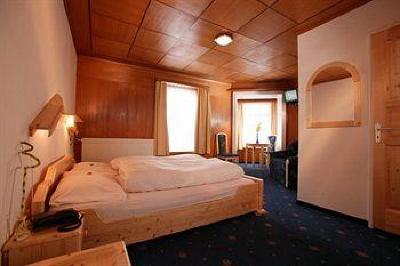 фото отеля Sporthotel Samedan