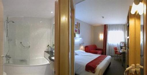 фото отеля Holiday Inn Express Molins De Rei