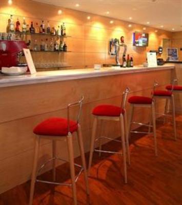 фото отеля Holiday Inn Express Molins De Rei