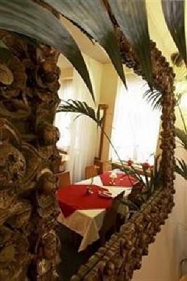 фото отеля Hotel Aron