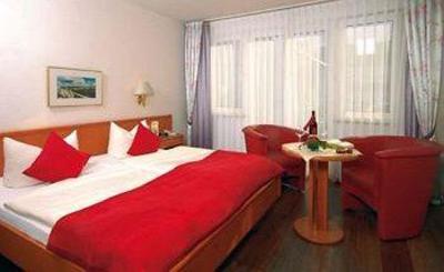 фото отеля Strandhotel Baabe