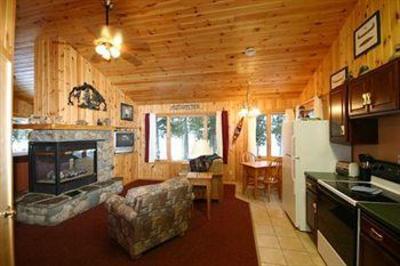 фото отеля Gunflint Lodge