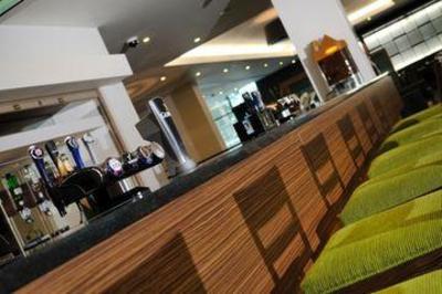 фото отеля Holiday Inn Express London-Heathrow T5