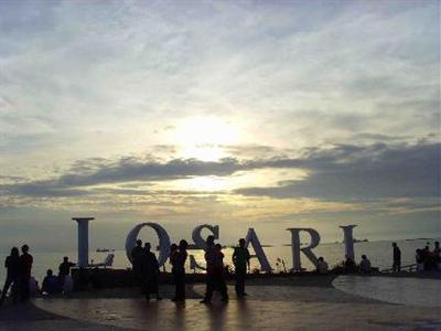 фото отеля Losari Metro Hotel Makassar