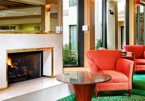 фото отеля Courtyard by Marriott Williamsburg