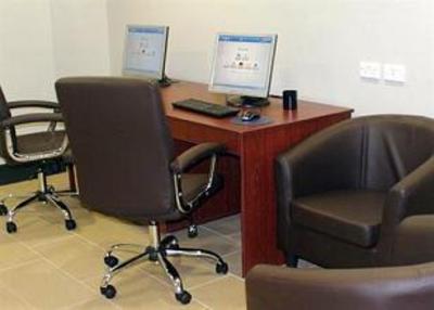 фото отеля Quality Suites Pioneer Sands