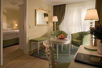 фото отеля Strandhotel Heringsdorf