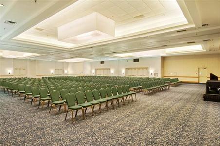 фото отеля Hilton Toronto Airport & Suites