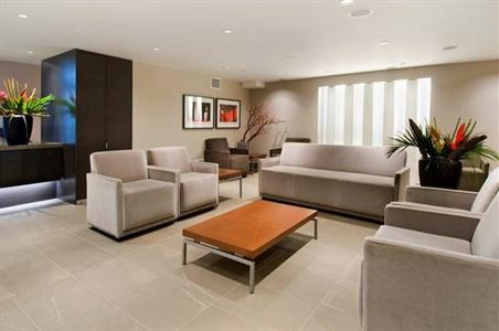 фото отеля Hilton Toronto Airport & Suites