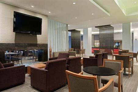 фото отеля Hilton Toronto Airport & Suites