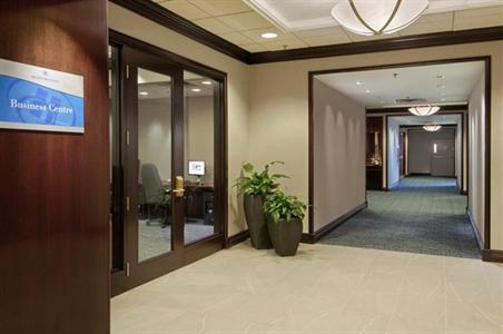 фото отеля Hilton Toronto Airport & Suites