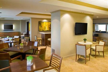 фото отеля Hilton Toronto Airport & Suites