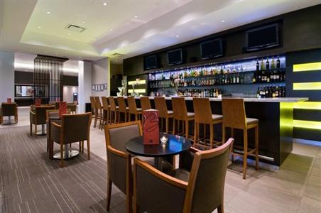 фото отеля Hilton Toronto Airport & Suites
