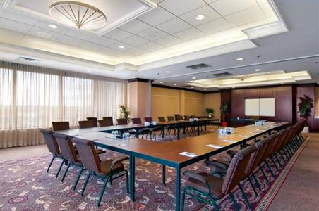 фото отеля Hilton Toronto Airport & Suites