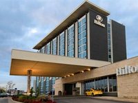 Hilton Toronto Airport & Suites