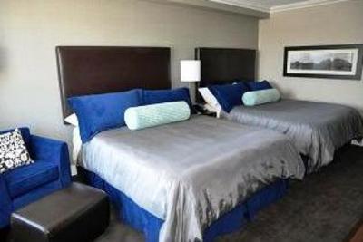 фото отеля Sandman Signature Hotel & Suites Langley