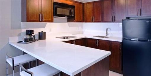 фото отеля Sandman Signature Hotel & Suites Langley