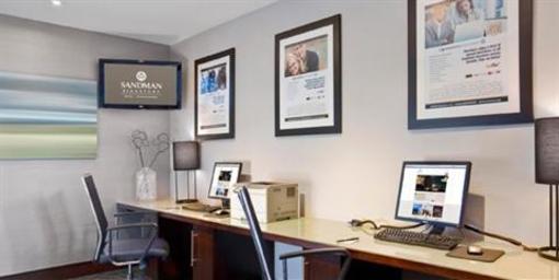 фото отеля Sandman Signature Hotel & Suites Langley