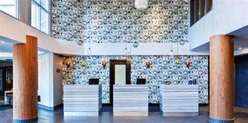 фото отеля Sandman Signature Hotel & Suites Langley