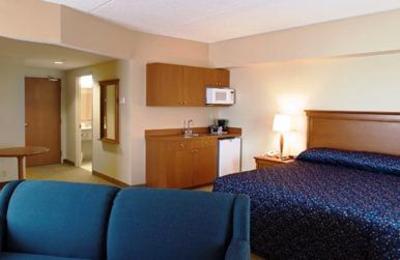 фото отеля Days Inn and Suites Collingwood
