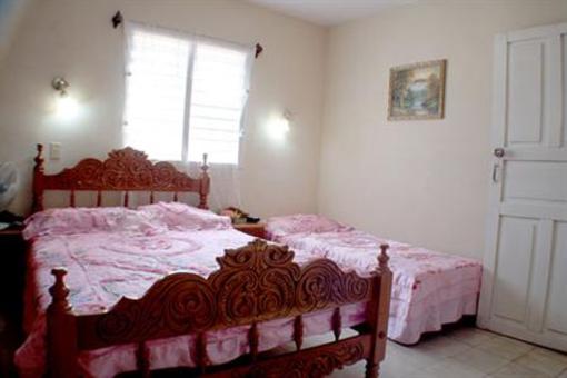 фото отеля Hostal Noel y Nury