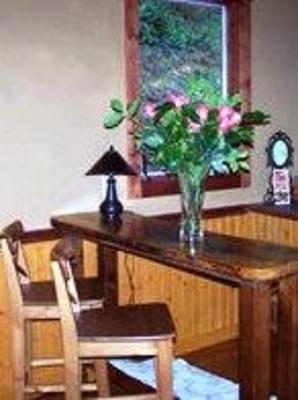 фото отеля Alderwood Farm Cozy Cottage