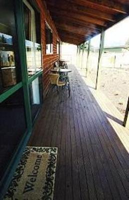 фото отеля Antler Lodge