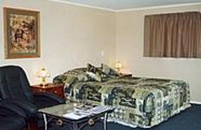 фото отеля Antler Lodge