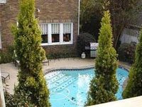 Midtown Carriage House