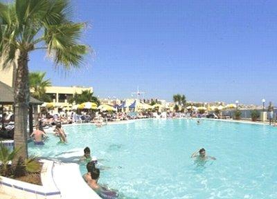 фото отеля Coastline Hotel