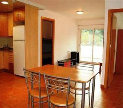 фото отеля Apartamentos Can Guell