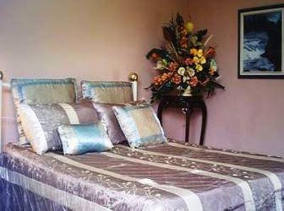 фото отеля Shammah's Bed and Breakfast